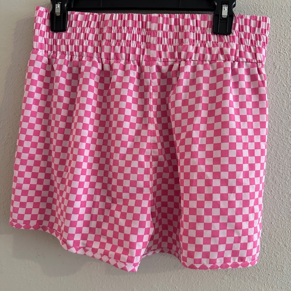 A9 - 464 Pink Checkered Shorts, Large